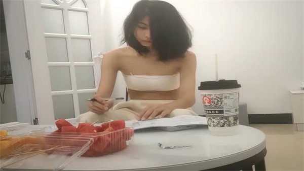 [原胖子传媒]想结婚的清纯学生妹？身体却诚实地渴求开发！